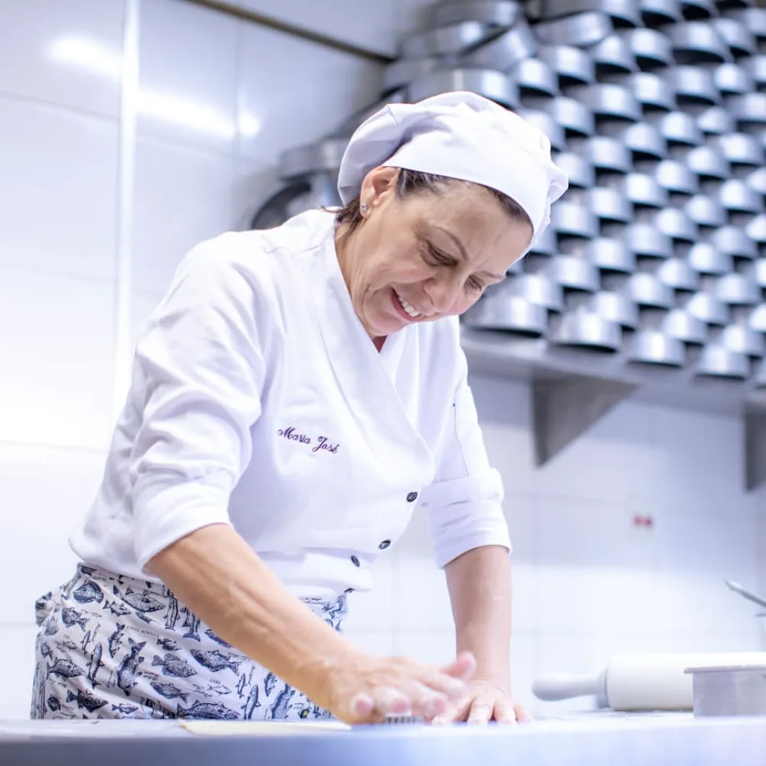 Chef em cozinha profissional